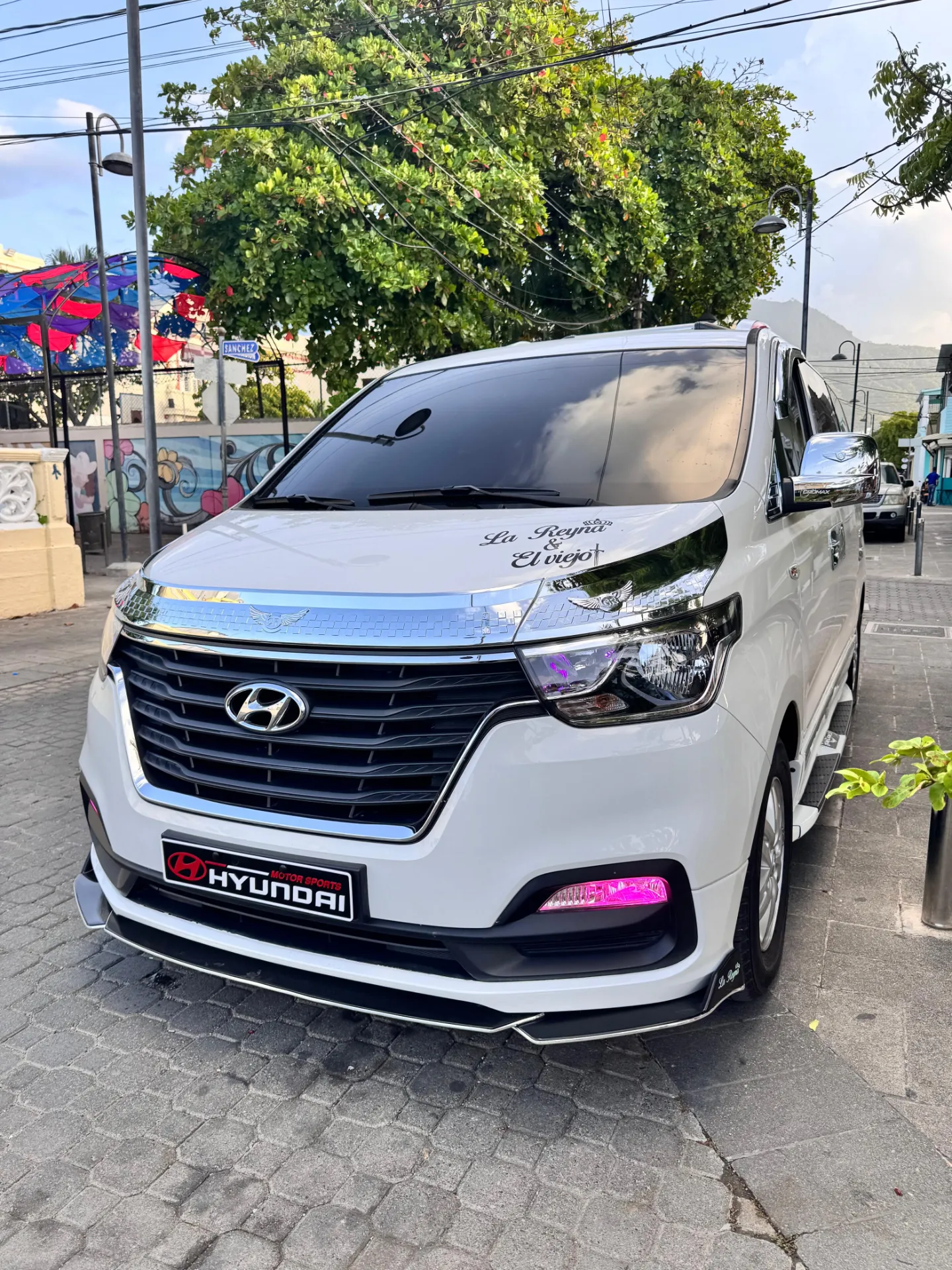 Ours Van
