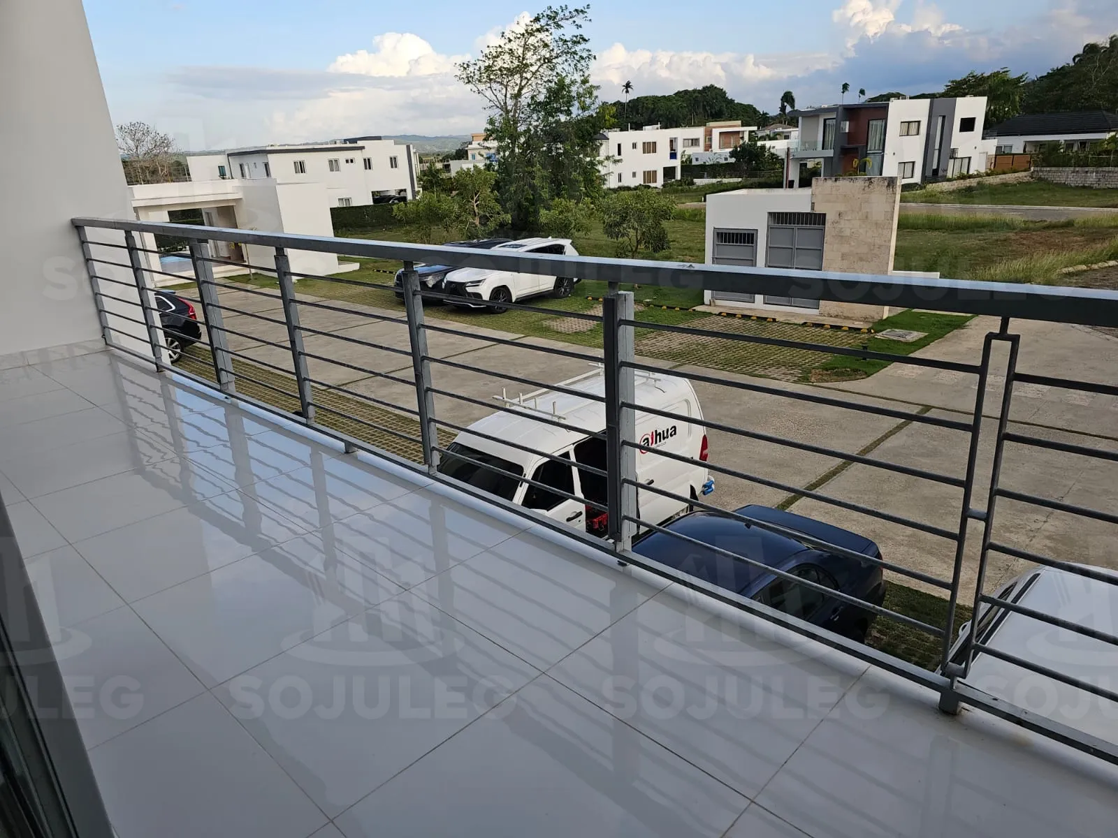 Espacioso Apartamento en Urbanización Cerrada — 2